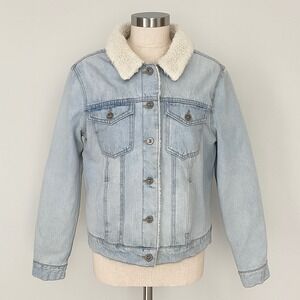 Classic Light Blue Denim Jacket with Sherpa Collar